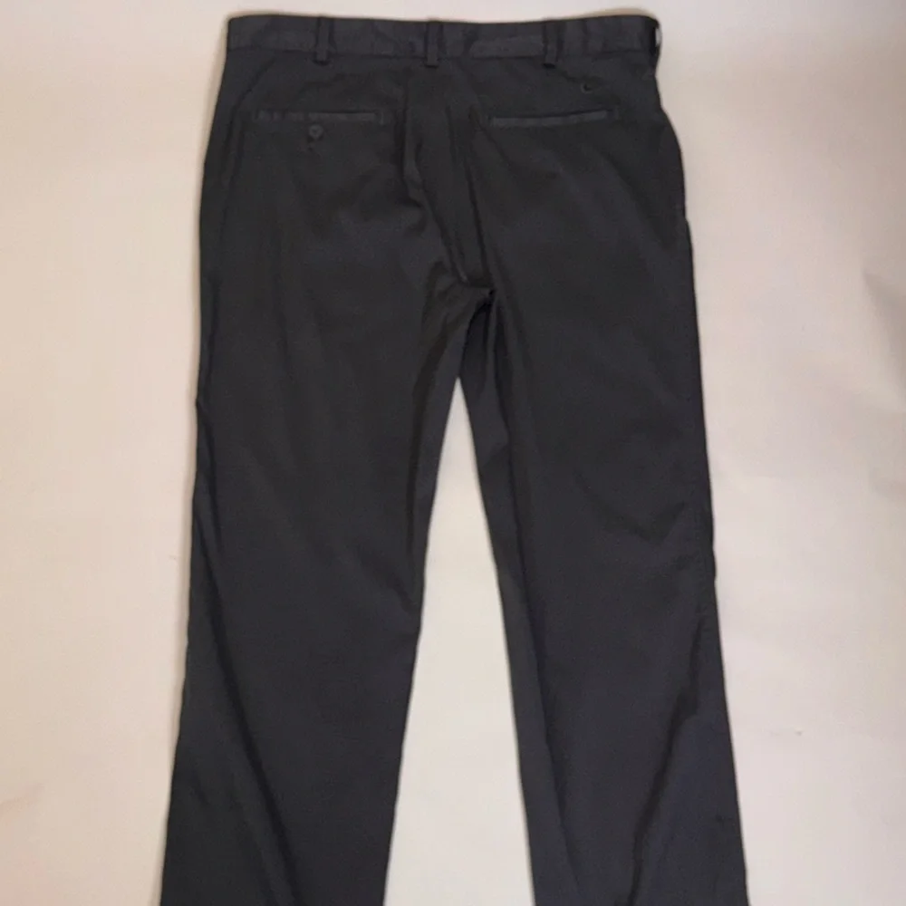 Nike men’s gray
